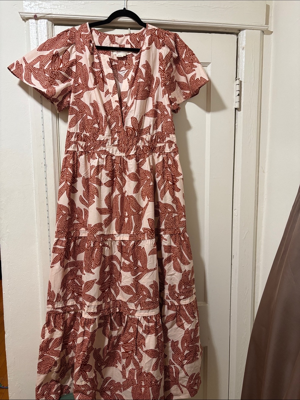 Anthropologie Somerset Tiered V-Neck Maxi Dress in Rust Leaf Print